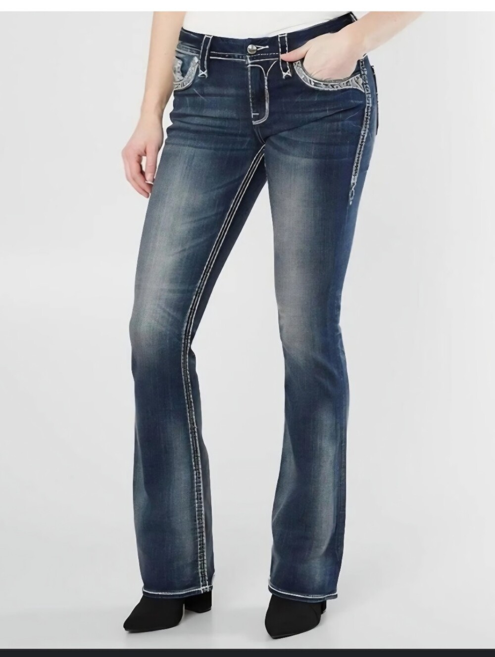 Buckle Rock Revival “Nancy” easy boot jeans Size 28